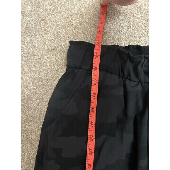 Lululemon‎ Womens Jogger On The Fly 7/8 in Incognito Camo Multi Gray 6 Ankle - Picture 2 of 6